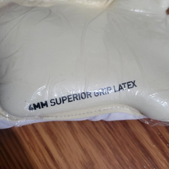 PUMA Football Soccer Ultra Ultimate Hybrid GoalKeeper Gloves White Red Black 7 8 - Picture 8 of 12